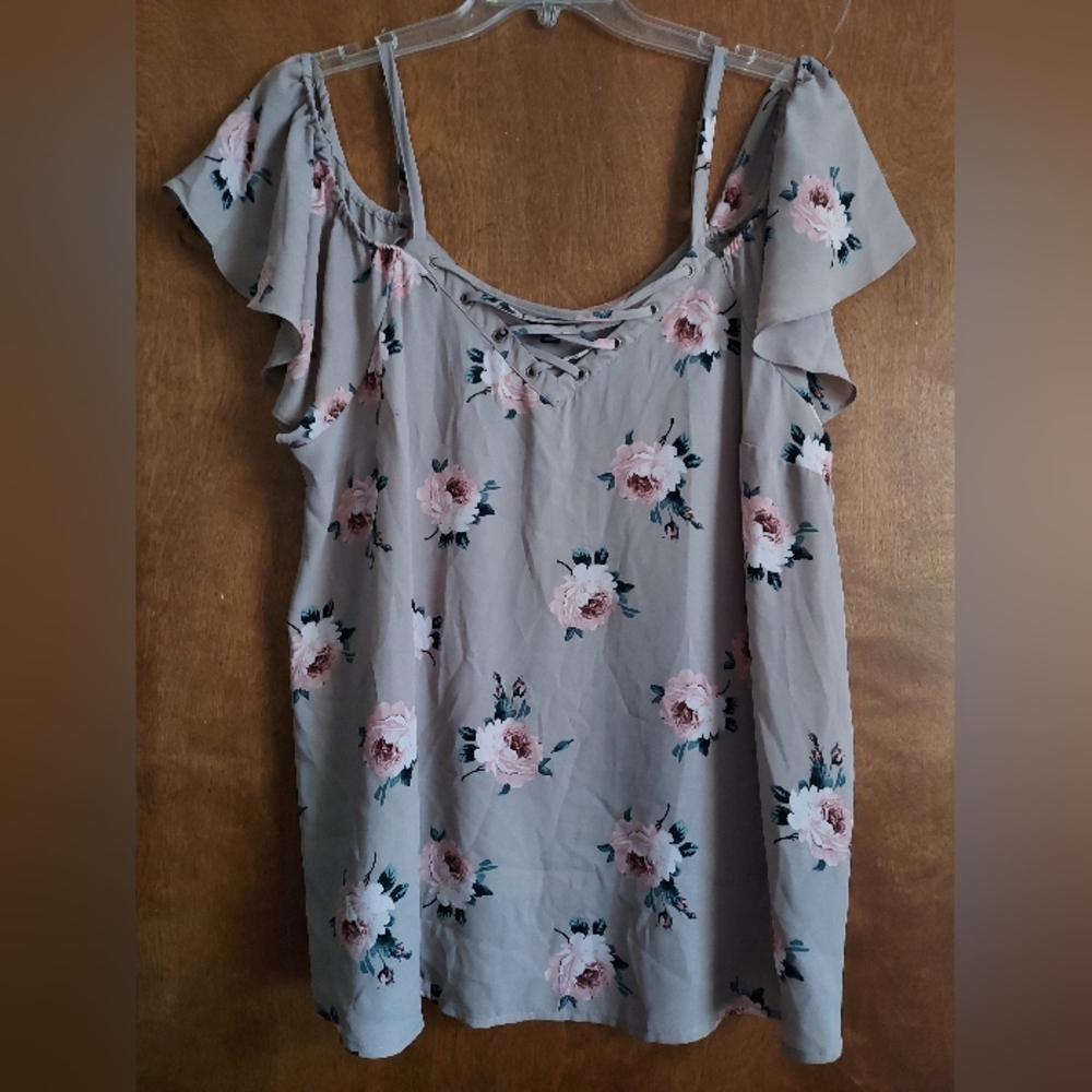 Torrid Floral Lace Front Cold Shoulder Top